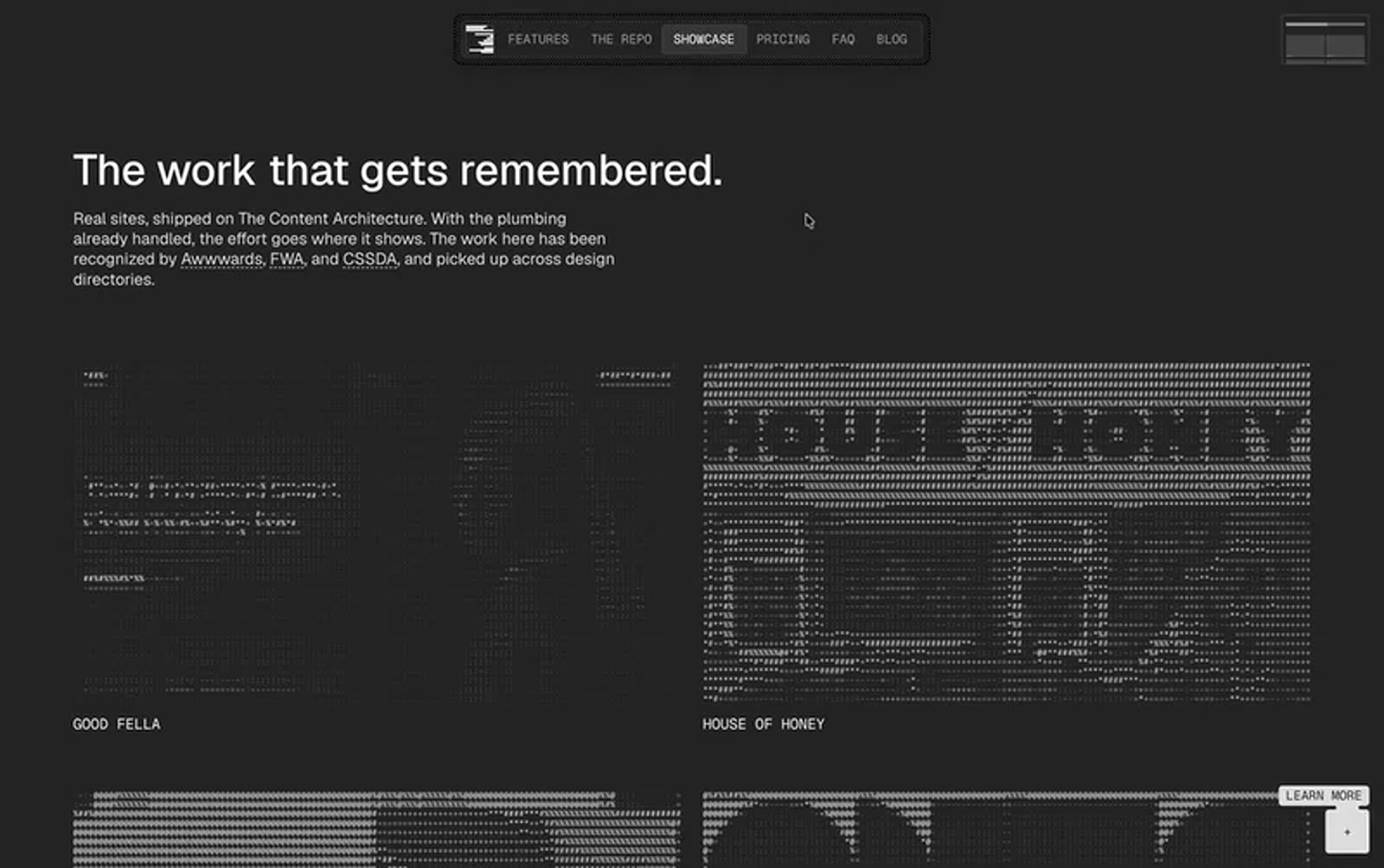 Sanity.io Showcase 案例页:Awwwards 获奖作品以点阵风格呈现
